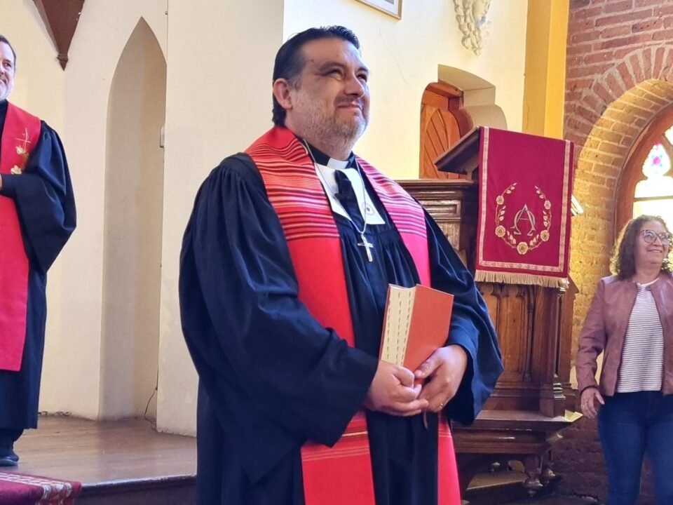Pastor Héctor González ILCh